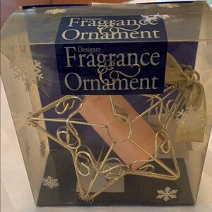 Vintage Designer Fragrance “White Shoulders” Parfum